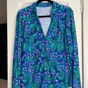Lily Pulitzer knit woven shirt with accent cuffs and gold buttons size XL